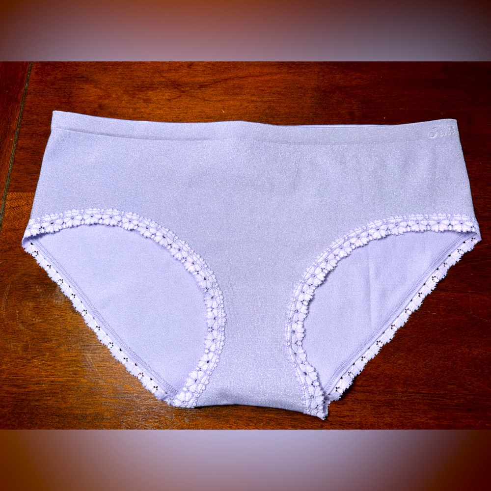 NWT🌷V.S. PINK Glitter Lilac Panties